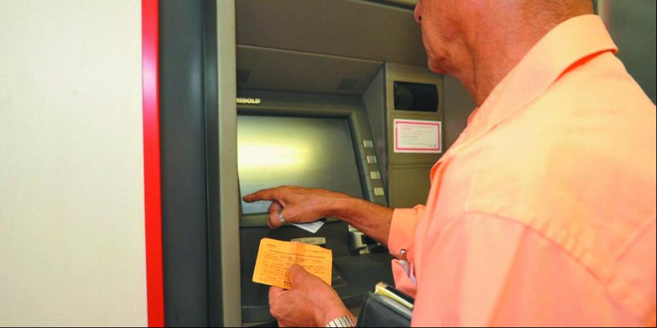 'MAIS FACILIDADE - Bases de dados públicas federais, estaduais e municipais e privadas serão usadas para confirmar que o beneficiário ainda está vivo e com direito a receber o pagamento (arquivo agência brasil/divulgação)